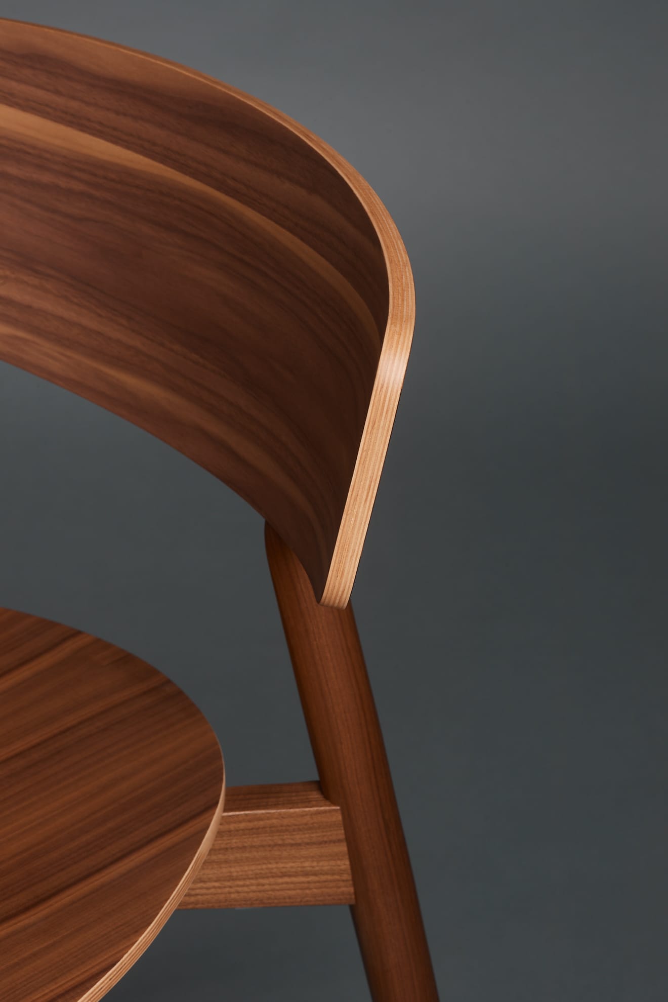 Oricio armchair made of interwoven zip ties is part of the design studio projects